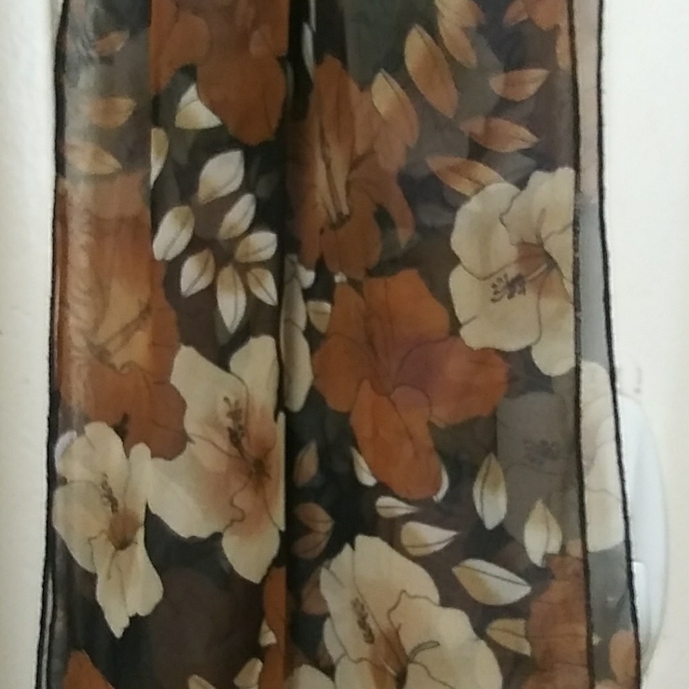 Two scarfs - Picture 2 of 3